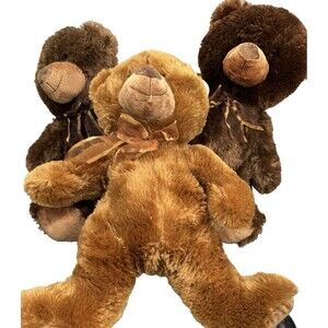 3 FUZZY FRIENDS BEARS